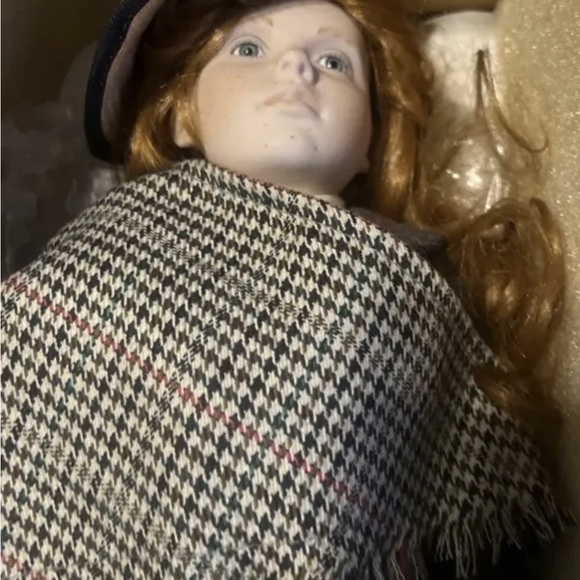 Maureen O’Hara WORLD GALLERY PORCELAIN DOLL - Hand Signed Limited Ed. Numbered - Picture 15 of 15